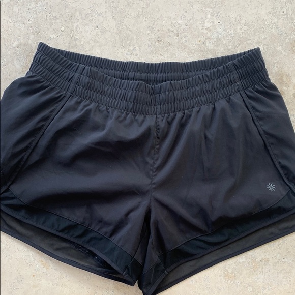 Athleta Mesh Racer Run Short 4” sz M - Picture 1 of 8